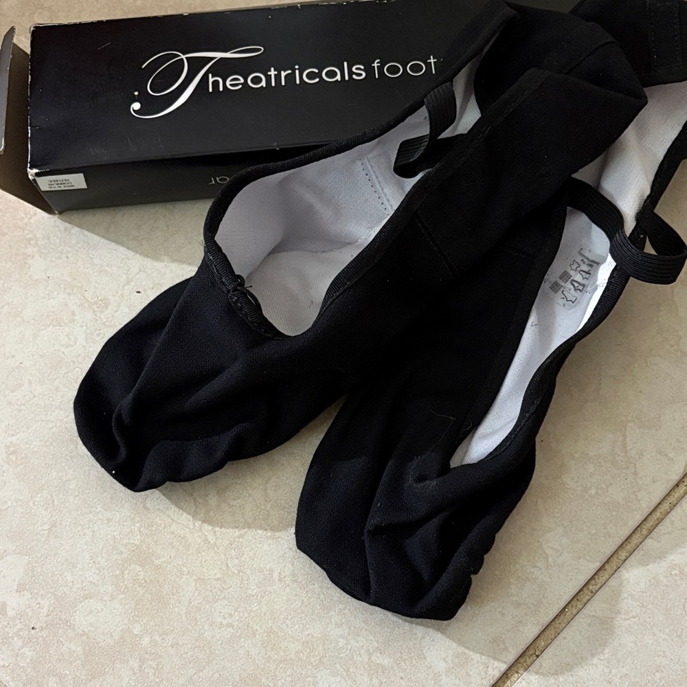 Bloch Black Men's Stirrup Split-Sole Dance Socks